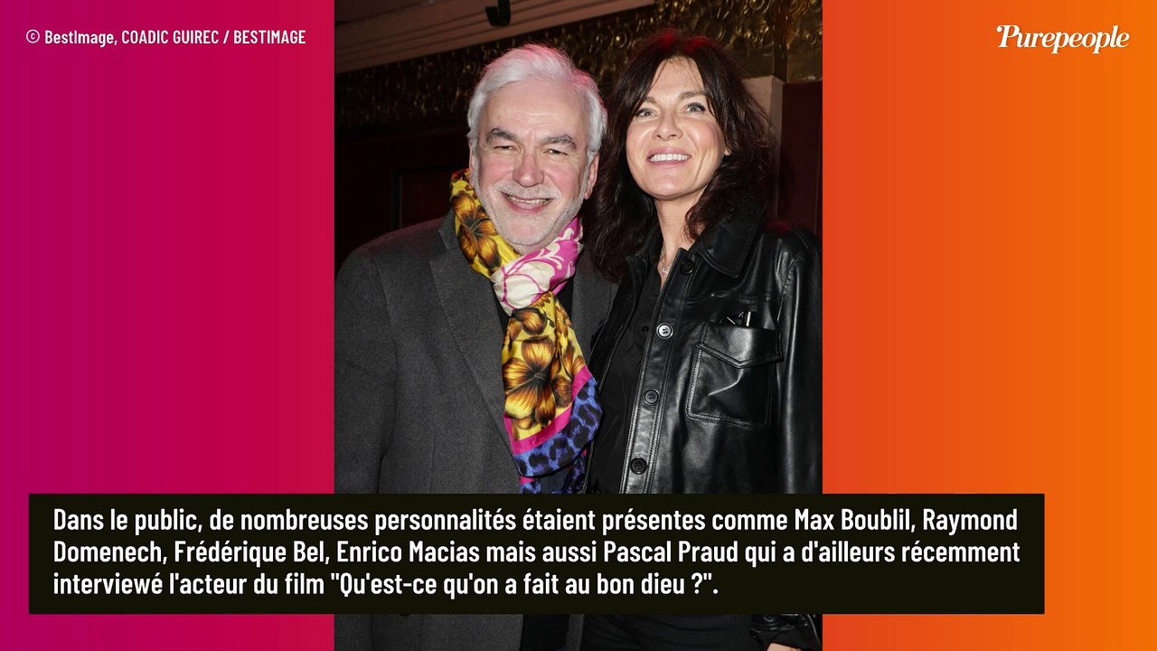 Ary Abittan entouré de ses 3 filles : Pascal Praud vient le voir en spectacle avec sa femme Catherine, d'autres personnalités présentes