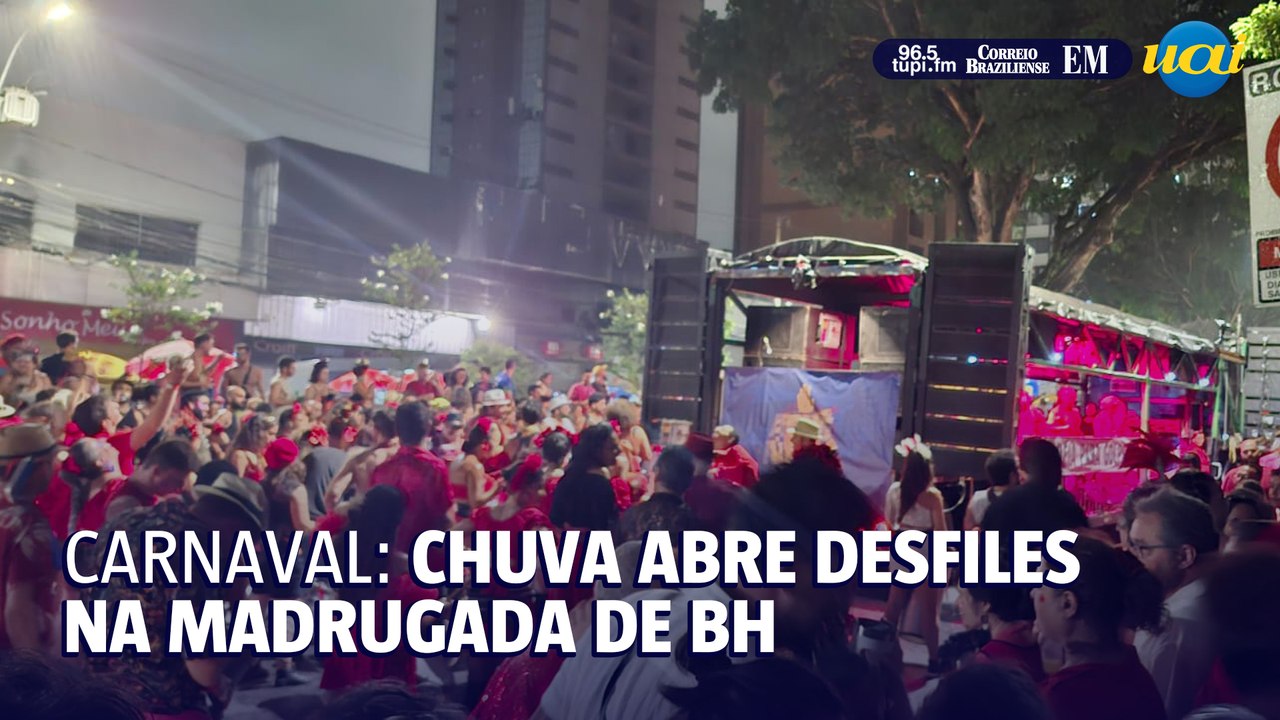 Carnaval de BH começa com chuvinha preguiçosa em bloco afro pop no Barro Preto