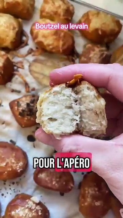 Des minis bretzels au levain. Mon excédent était très acide donc on ne sentait pas le sucre. #levain