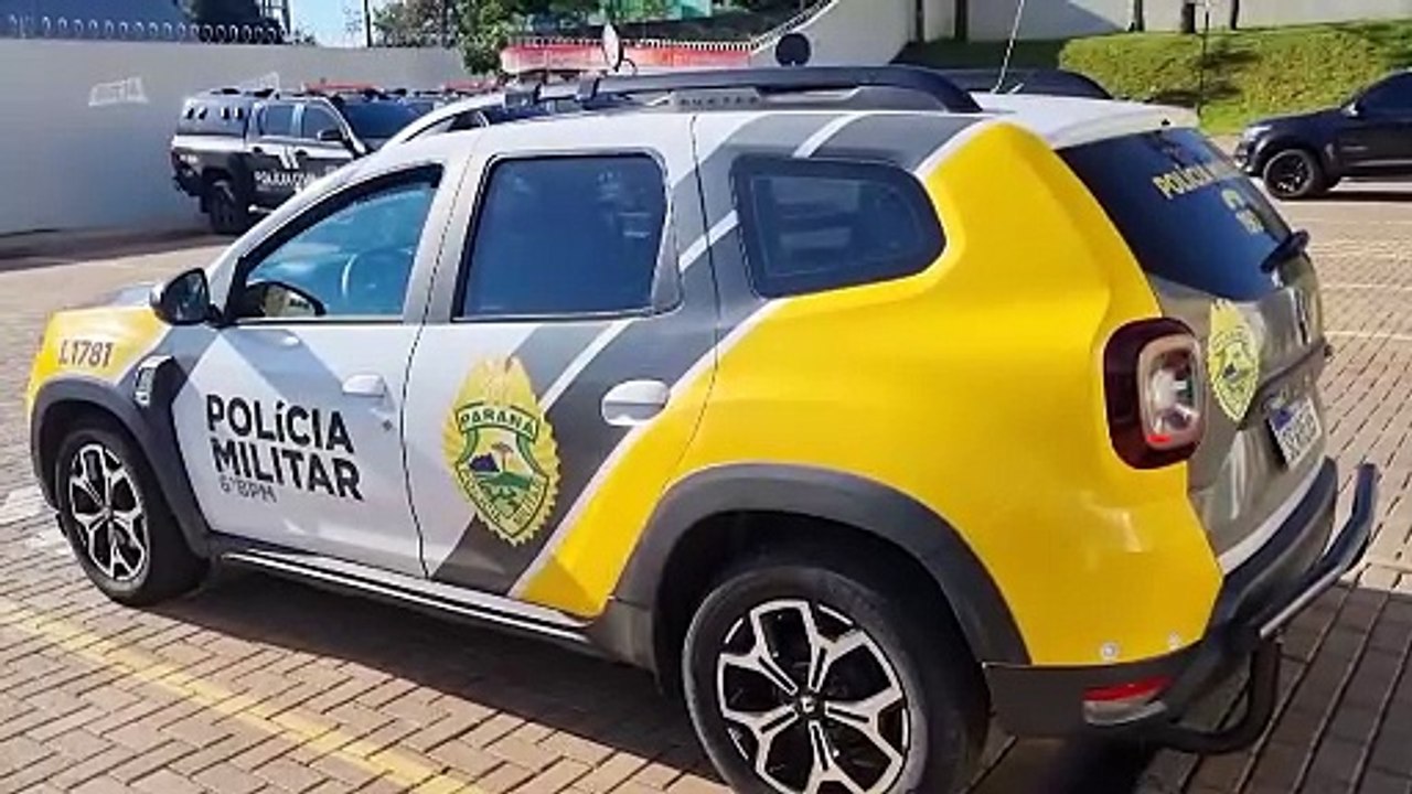 Trio invade loja no Centro de Cascavel e tenta furtar caixa registradora, mas é flagrado pela PM