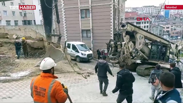 Zincir koptu, 200 tonluk iş makinesi yokuş aşağı sürüklendi