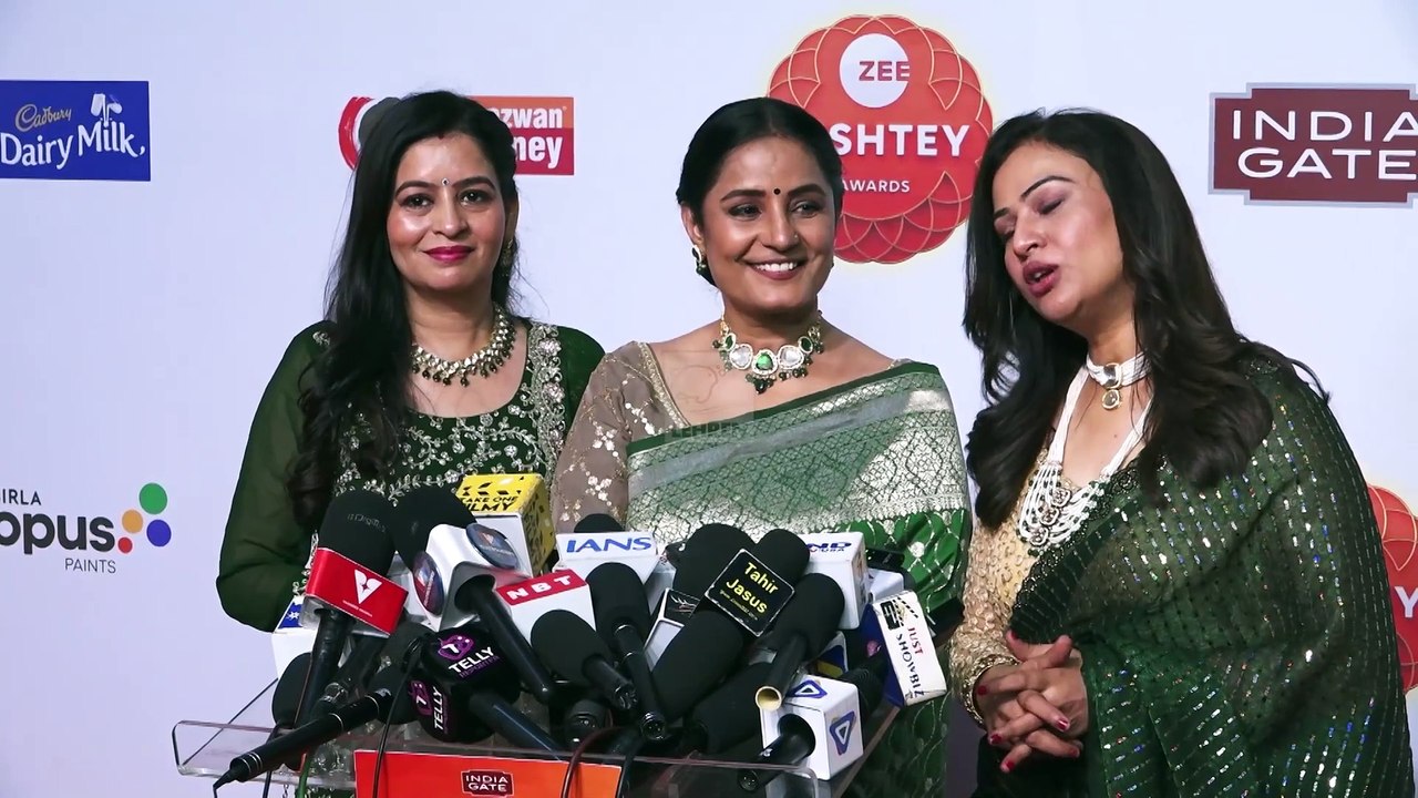 Jaane Anjaane Hum Mile शो के कलाकारों का Zee Rishtey Awards पर दिखा शानदार अंदाज़ | Ayushi Khurana