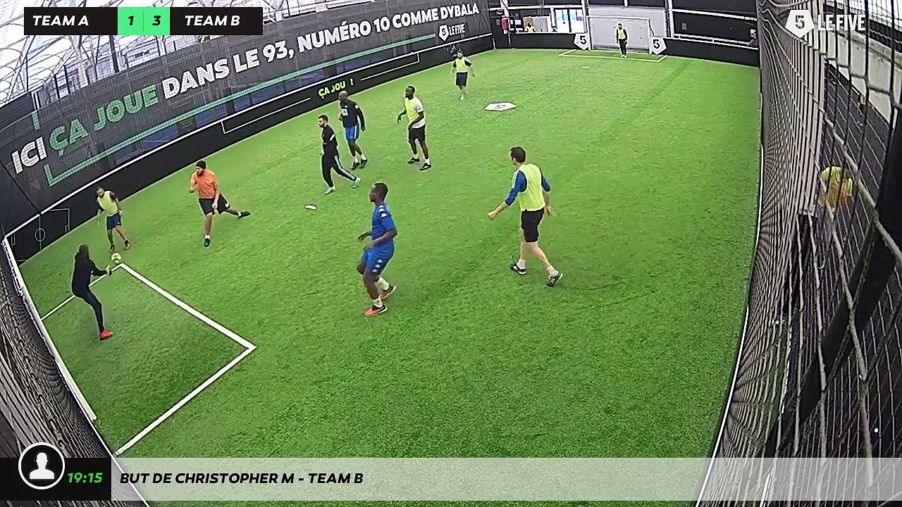 But de Christopher M - Team B