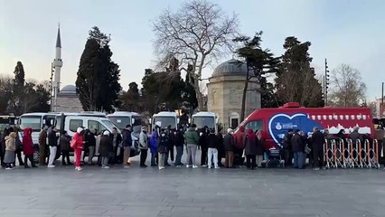 AKP Türkiye'sinden manzaralar! İBB'nin iftar aracının önünde metrelerce kuyruk