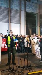 L'alarma de la gota freda ressona al final de la manifestació