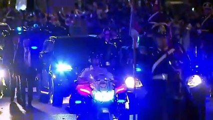 Cacerolazo al paso de Milei hacia el Congreso