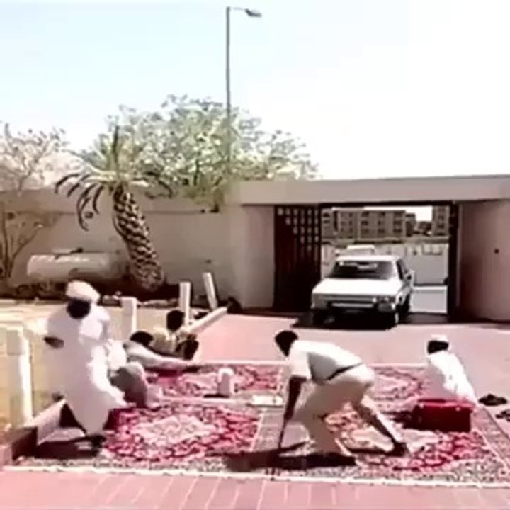 Arabic style Salam Alaikum in joking | Arabian prank  | @Funny