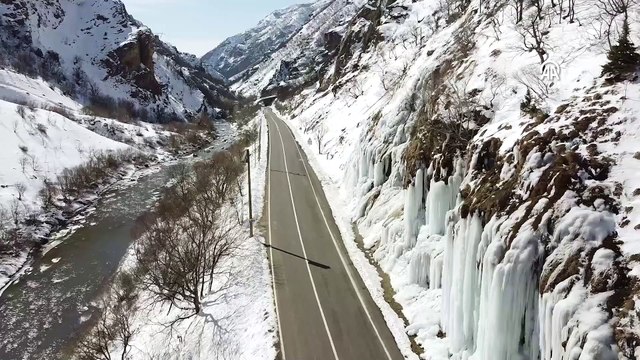 Hava sıcaklığı sıfırın altına düştü! “Ağlayan kayalar” buz tuttu