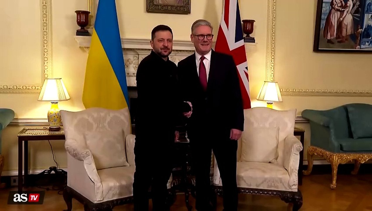 La visita completa de Zelensky al primer ministro británico Keir Starmer en Downing Street tras el enfrentamiento con Trump en la Casa Blanca