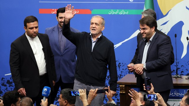 Irán tiende la mano a EE UU: Nosotros también somos sus hermanos