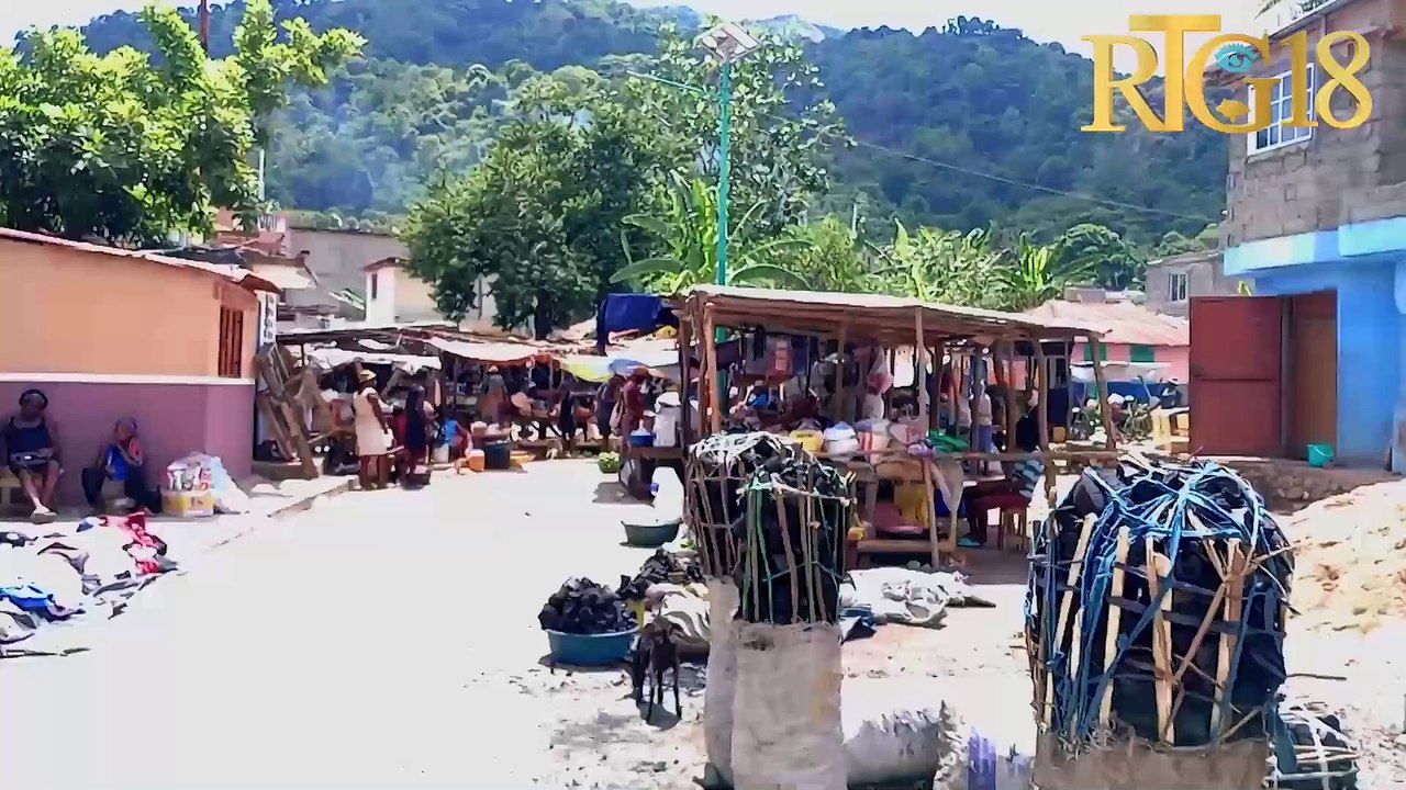 Milot/Nord.- Plizyè komèsan mache kominal Milo kritike move eta mache prensipal komin nan.