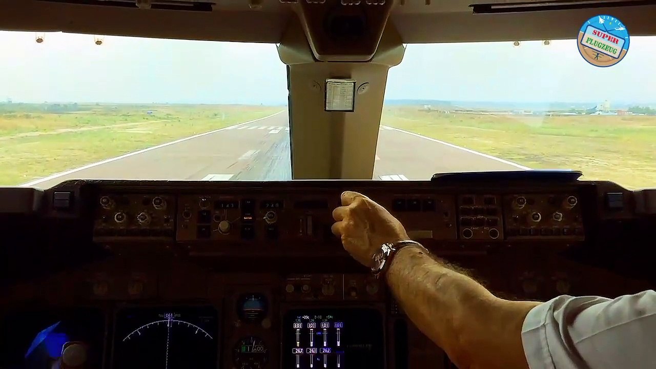 Boeing 777 Takeoff & Cruise | Boeing777 Stunning Cockpit View #boeing777 #cockpitview #takeoff