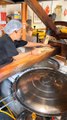 The making process of handmade noodles