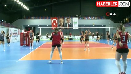 Cumhuriyet Kupası Kadınlar Voleybol Turnuvası Bahçelievler'de Başladı
