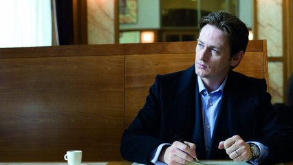 Rencontre inattendue : le passé ressurgit entre deux amis de longue date 🤝