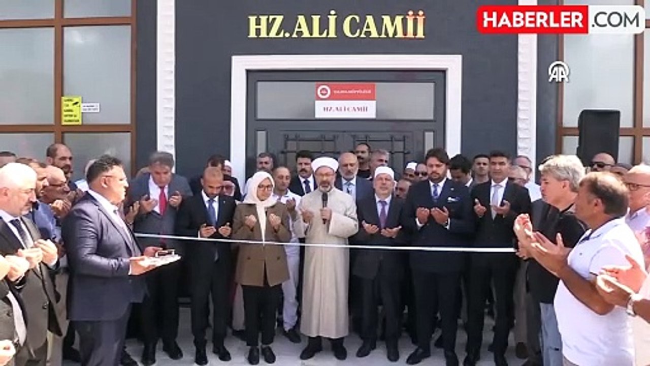 Diyanet İşleri Başkanı tartışma konusu oldu: Kelimeişehadeti yanlış mı getirdi?