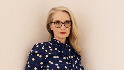 GALA VIDEO - Julie Delpy, ces relations conflictuelles avec son père à l’adolescence : “On se battait tellement”