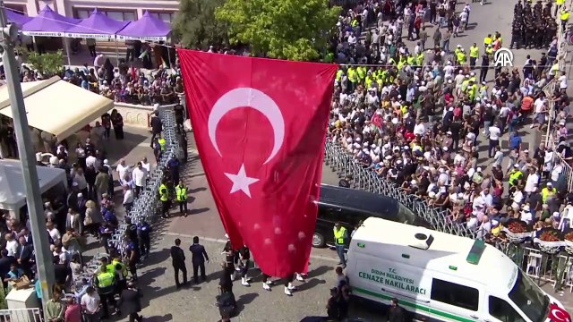 İsrail’in öldürdüğü Ayşenur Ezgi Eygi son yolculuğuna uğurlandı