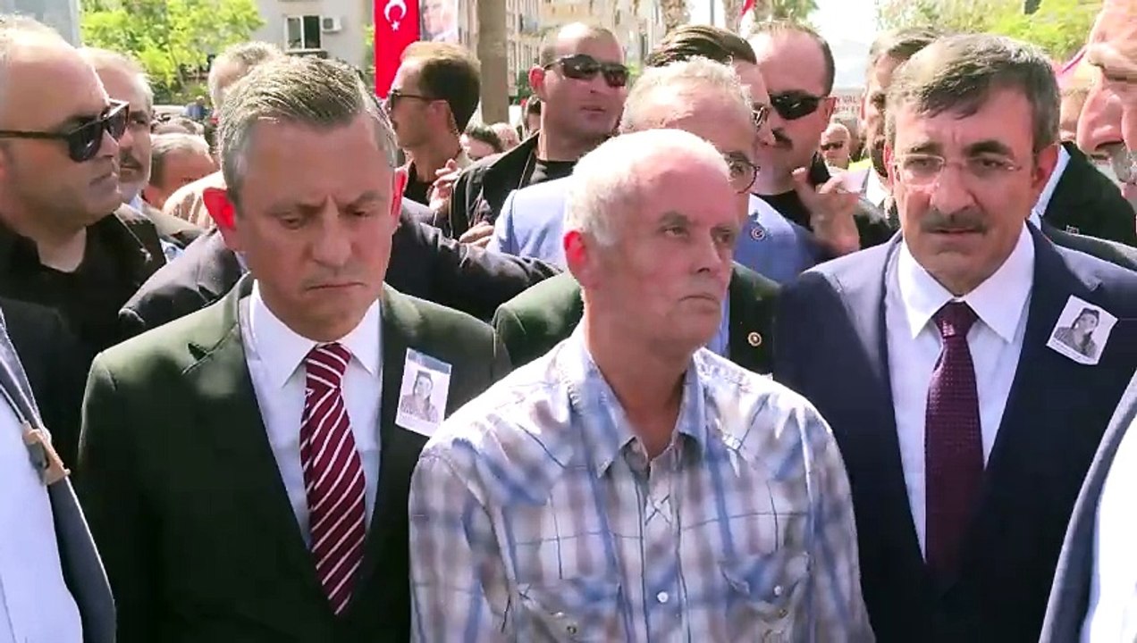 Ayşenur Ezgi Eygi’nin cenazesinde Özgür Özel'den Kurtulmuş'a sitem