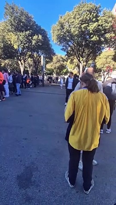 Les supporters de l'OM se ruent sur le maillot collector célébrant les 125 ans du club