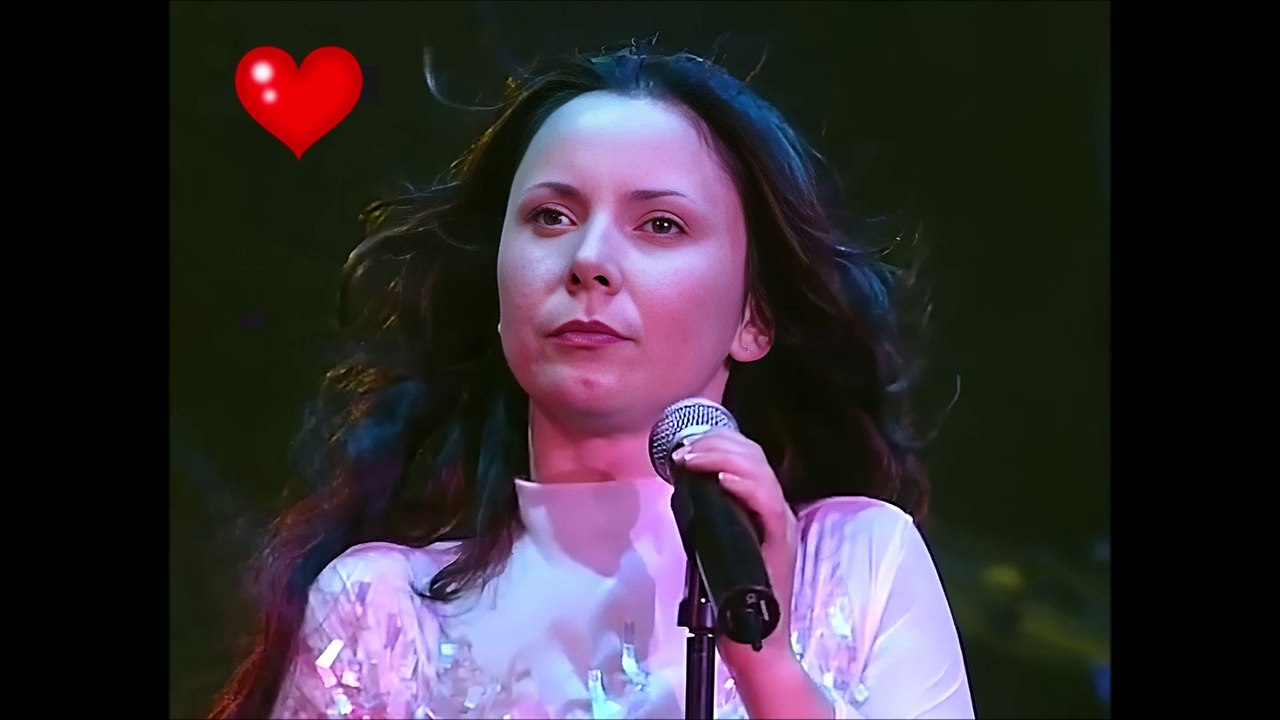 ŞEBNEM FERAH AKAPELLA DANS PİSTİ