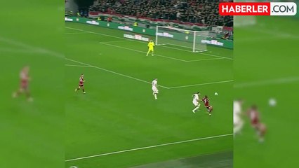 Galatasaray'ın yeni transferi Roland Sallai, sahaya çıkmadan tarihe geçti