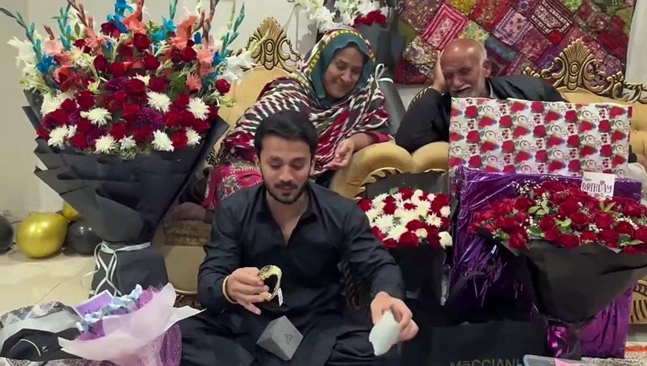 Birthday Gifts ki unboxing Ak sy bhar kar ak Khoobsurat Gift mila...