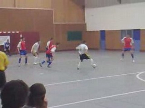 Etoile - St Denis d'Anjou 2 But de Chakib