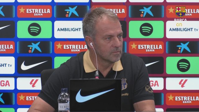 La REACCIÓN y el 'REGATE' de HANSI FLICK cuando le preguntaron por el BALÓN DE ORO