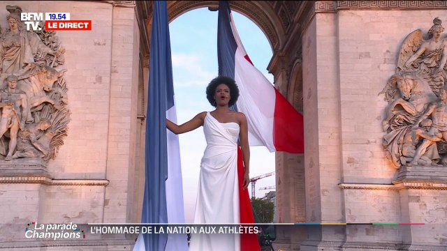 Parade des JO: la cérémonie s'achève avec l’interprétation de La Marseillaise par Axelle Saint-Cirel