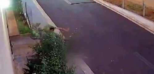 Homem é morto com golpes de facão após invadir apartamento de ex