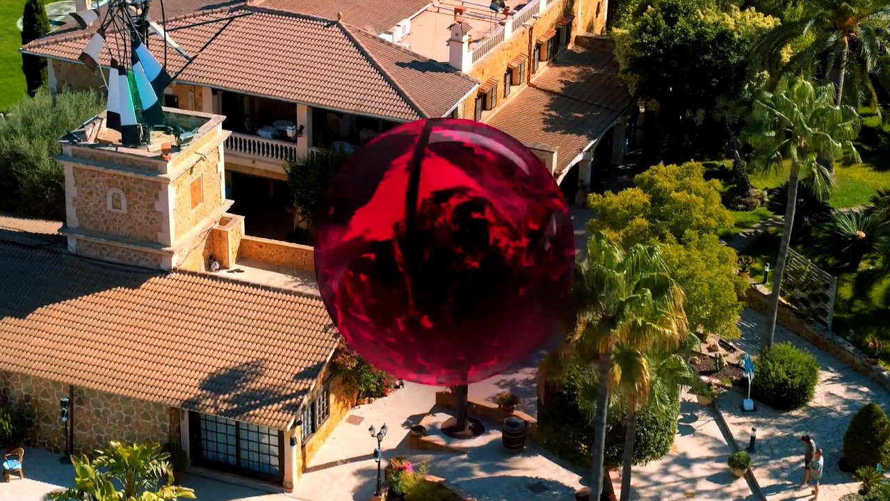 First Dates Hotel | show | 2017 | Official Trailer