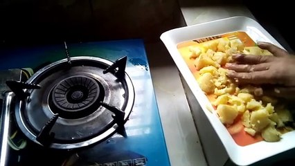 সকালের নাস্তায় রুটি ও আলুর দম রেসিপি