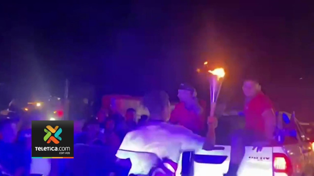 tn7-El-fuego-de-la-independencia-llenó-de-fervor-patrio-las-calles-de-Costa-Rica-140924