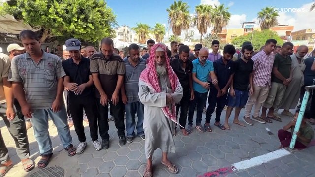 14 قتيلا في قصف إسرائيلي استهدف منزلا وخيمة نازحين في وسط وجنوب قطاع غزة