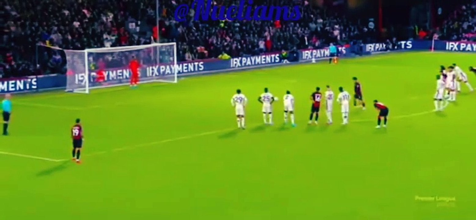 Robert Sanchez fouls Evanilson in the box - and saves a penalty from him!!