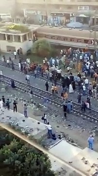 choque de comboios no Egito