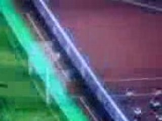 Grosse frappe des 35 m de Adriano