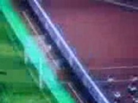 Grosse frappe des 35 m de Adriano