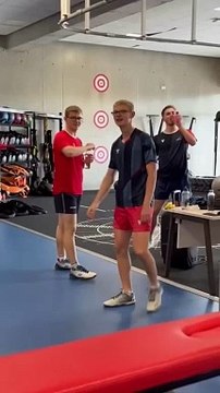 L'entrainement incroyable et plein de bonne humeurs des frères Lebrun, médaillés au Ping Pong