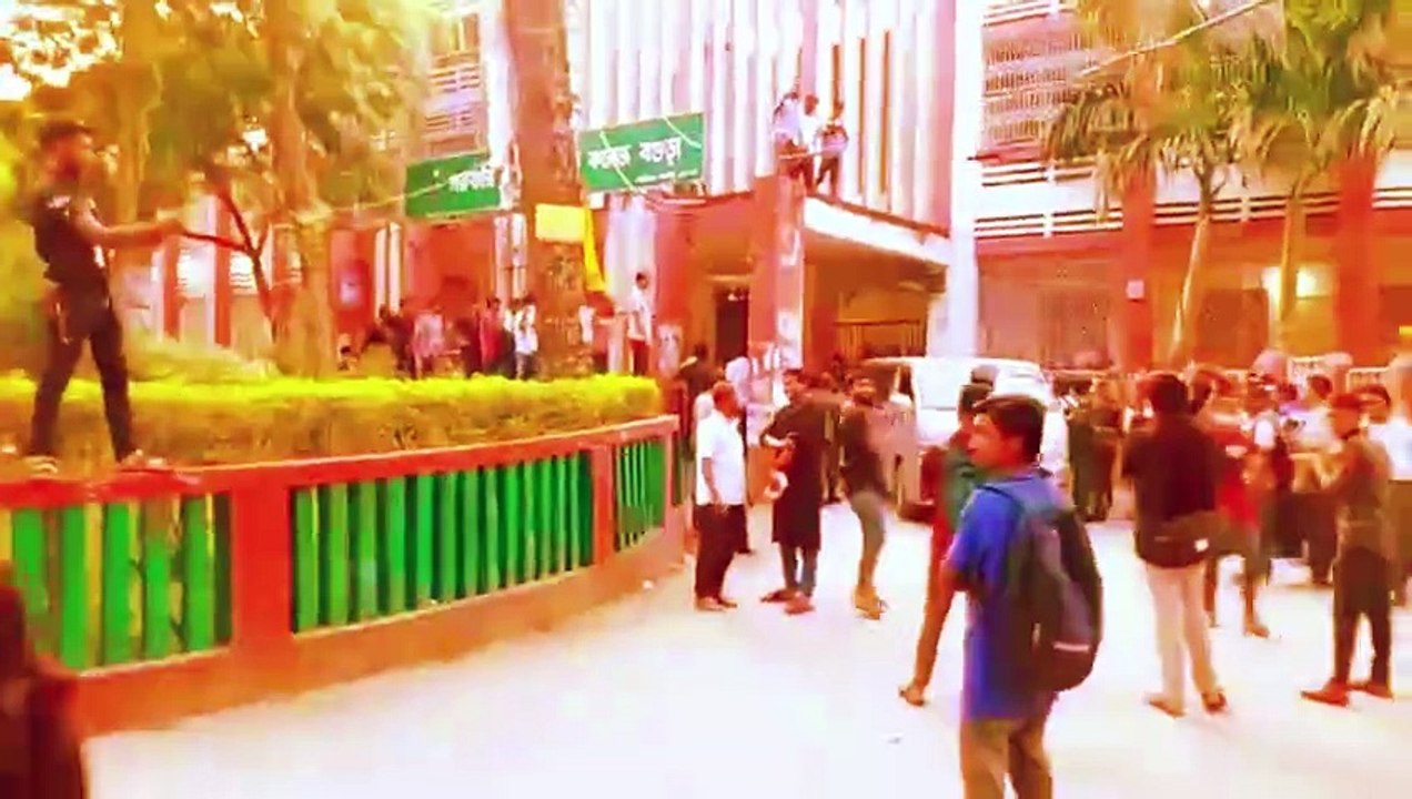 কলেজ থেকে বের করে দেওয়া হয়েছে সমন্বয়ক দের
