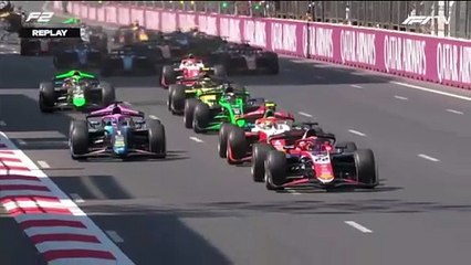 Escalofriante acciente en la salida de f2 en Baku