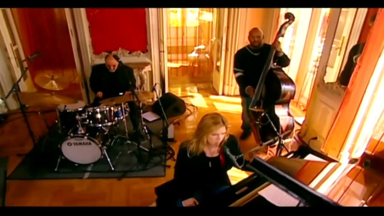 DIANA KRALL — TEMPTATION – (Elvis Costello) – Live Performance - {Music Video} | THE VERY BEST OF DIANA KRALL | (LIMITED EDITION) · (2007)