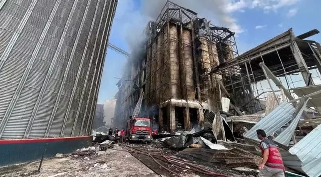 Sakarya Valisi Yaşar Karadeniz, makarna fabrikasındaki patlamaya ilişkin açıklama yaptı