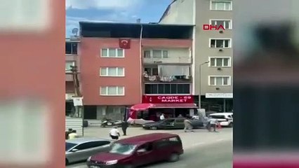 BURSA 'da, park yeri kavgası kamerada