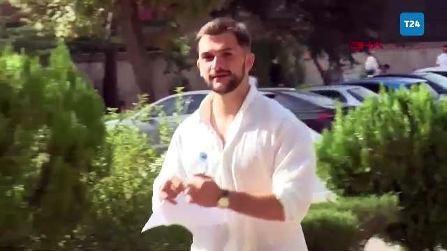 KPSS Ortaöğretim oturumunda bir aday altın kolyesini bırakamadığı için sınava giremedi