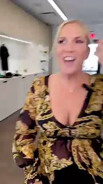 I did it with the Lamborghini Aventador so it was only right I did the same with the all new Lamborghini R...IVE! Thanks @lambo.georgie @magnesiummedia @windsorstore #exhaustsound #exhaust#lamborghinisian #lamborghini #lambo #sia