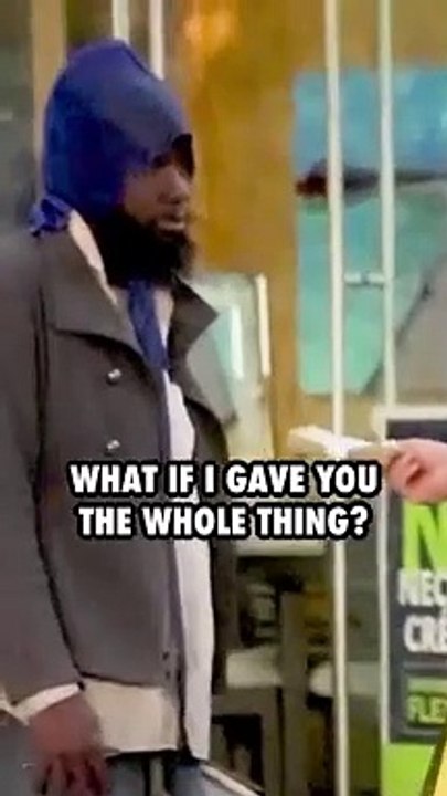 Homeless man shows HONESTY towards a Muslim EMOTIONAL 0:58