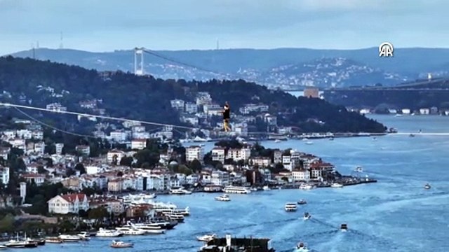 İstanbul Boğazı'nda rekor: Jaan Roose Asya'dan Avrupa'ya ip üstünde geçti!