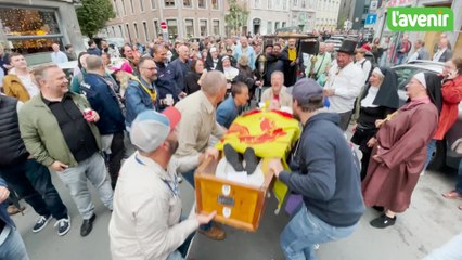 Fêtes de Wallonie à Namur: enterrement de l'Arsouille